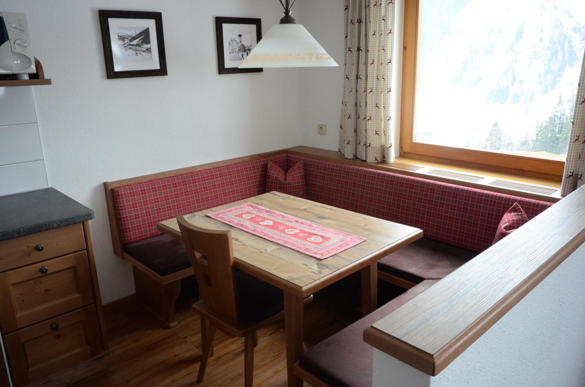 Appartements Tschol Martin Sankt Anton am Arlberg Oda fotoğraf